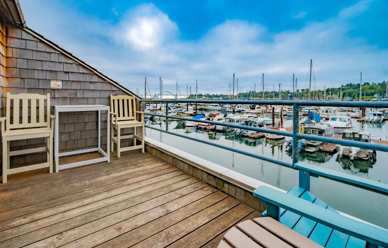 Embarcadero Resort Newport Exterior photo
